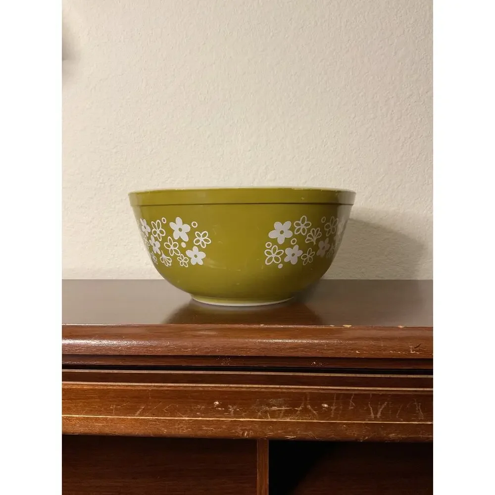 Pyrex vintage spring